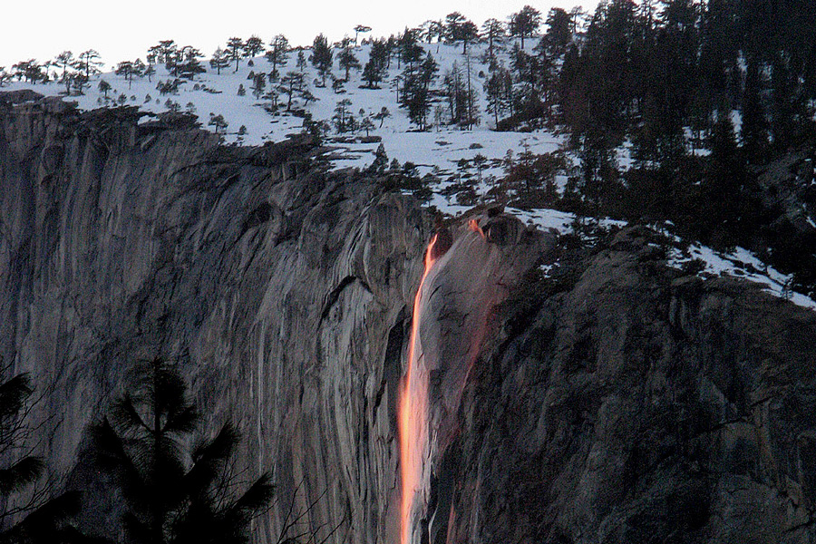 Водопад в национальном парке Йосемити. © Yosemite National Park Service, Bethany Gediman/AP Photo