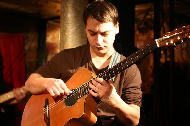 гитарист Александр Дьяченко